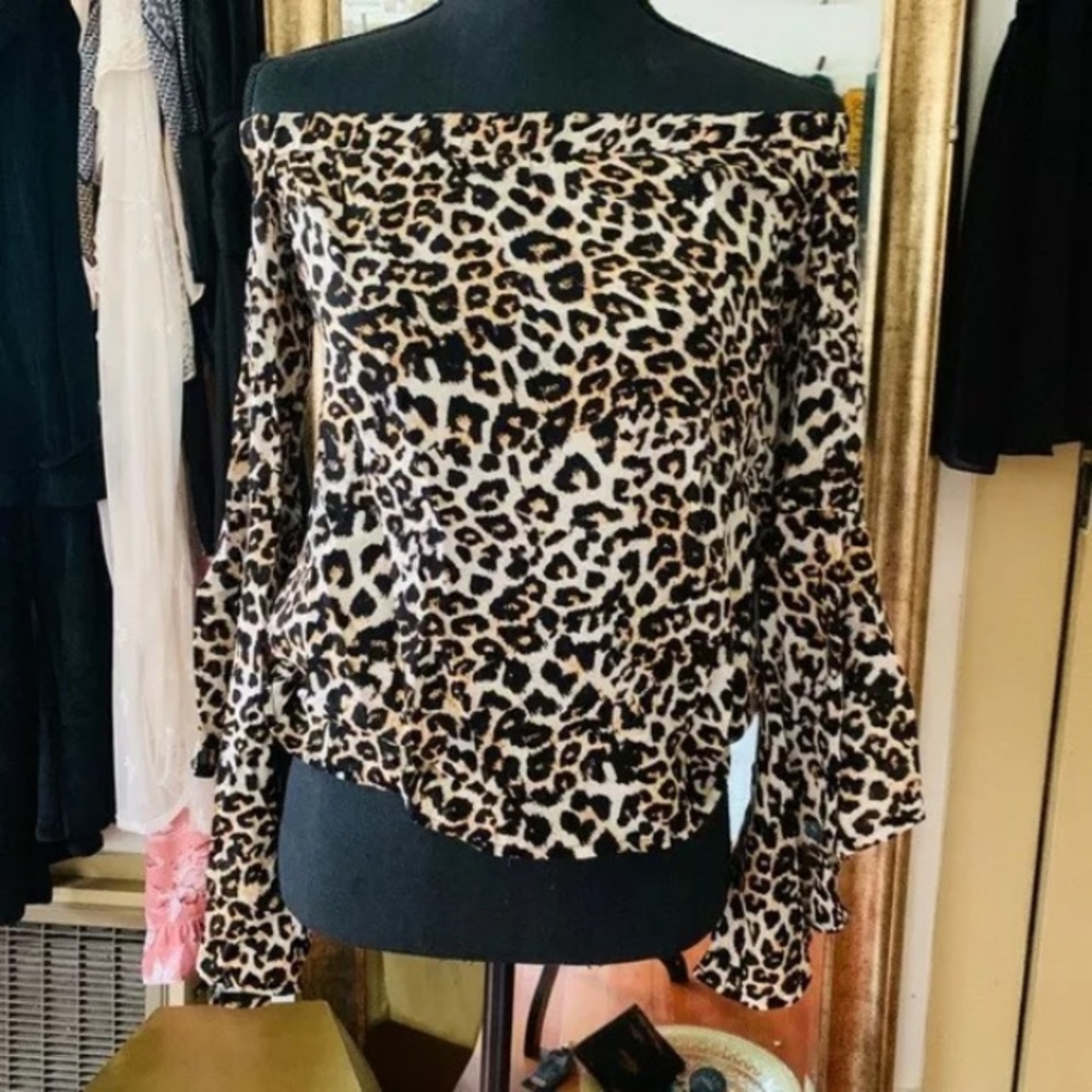 NWT LF SEEK The Label Cheetah Print Blouse - Picture 4 of 5